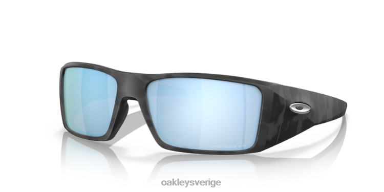 Oakley heliostat T8RX0758 prizm djupt vatten polariserade linser, matt svart camo ram