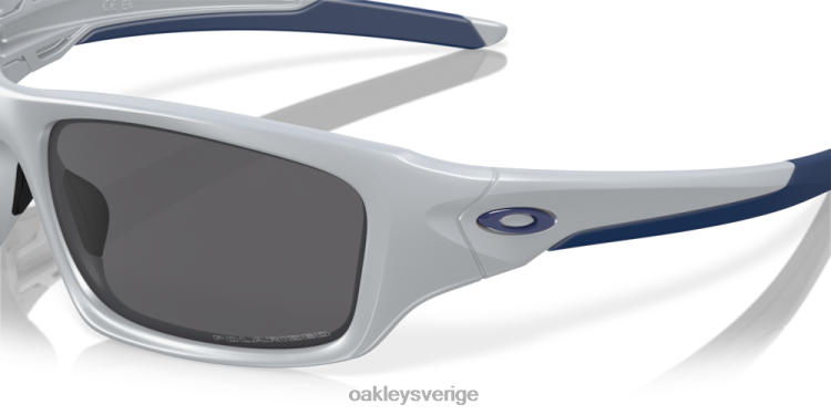 Oakley ventil T8RX0775 grå polariserade linser, matt dimbåge