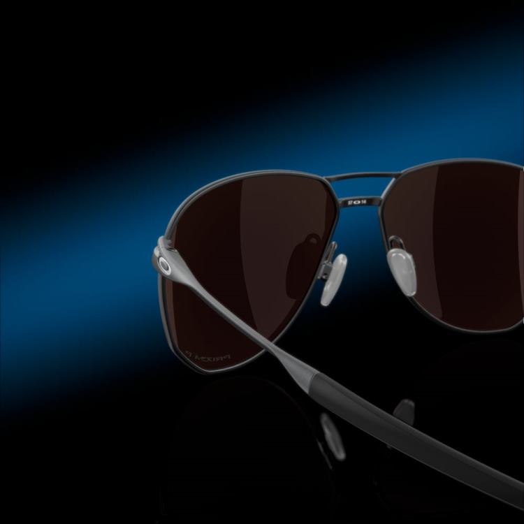 Oakley kontrail ti T8RX0374 prizm safir polariserade linser, satin lätt stålbåge