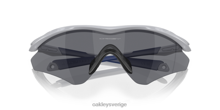 Oakley m2 ram T8RX0733 grå linser, polerad dimram