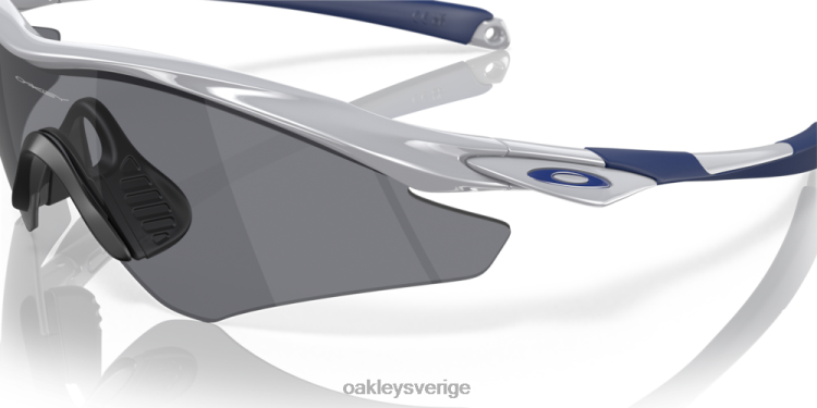 Oakley m2 ram T8RX0733 grå linser, polerad dimram