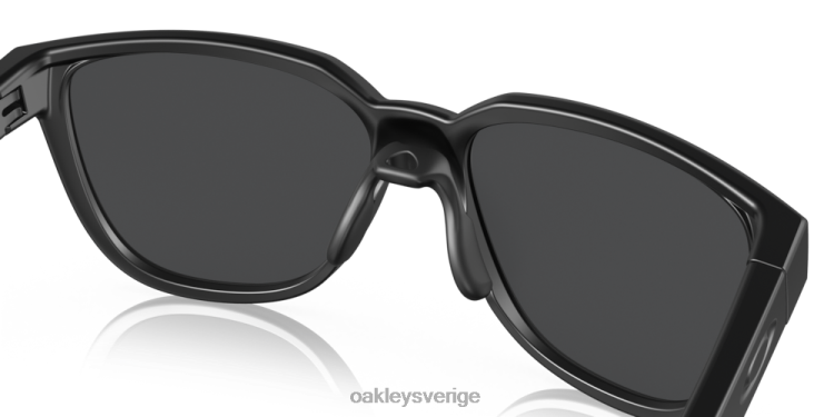 Oakley ställdon T8RX0831 prizm svarta polariserade linser, mattsvart båge