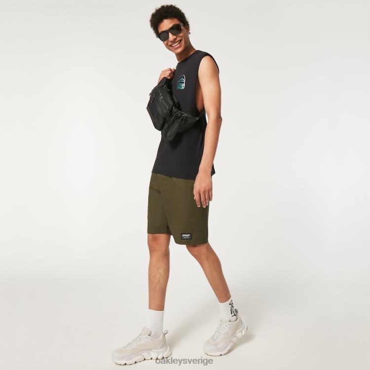 Oakley gradient berg b1b tank T8RX02330 mörkläggning