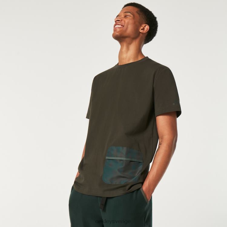 Oakley wanderlust pocket tee T8RX02333 ny mörk borste