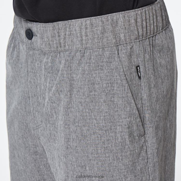 Oakley äventyr chino kort T8RX02842 mörkgrå ljung